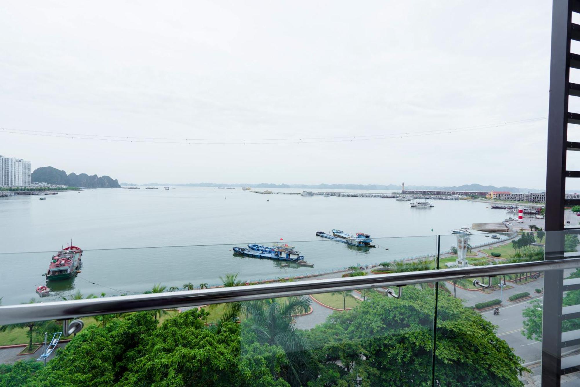Bach Dang Ha Long Hotel Екстер'єр фото